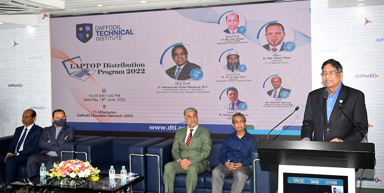Agriculture Minister Abdur Razzaque speaking at laptop distribution ev