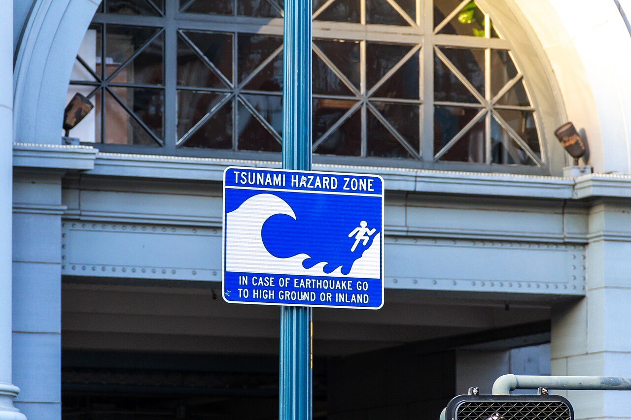 San Francisco (CA, USA), Ferry Building, Warning sign -- 2012 -- 4248